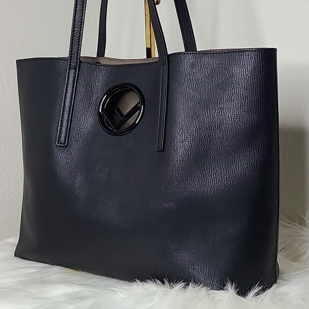 💯 Authentic  Fendi Black Tote Handbag 🍀 - Picture 8 of 17